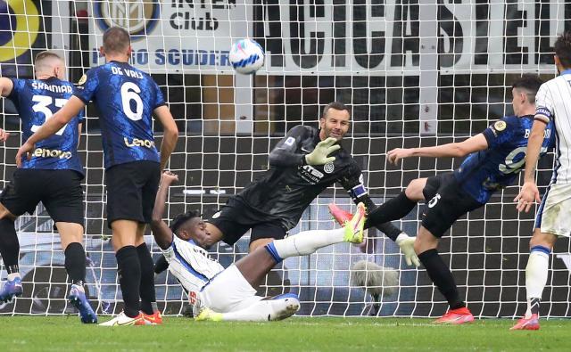 1632620750955060733.jpg Samir-Handanovic.jpg